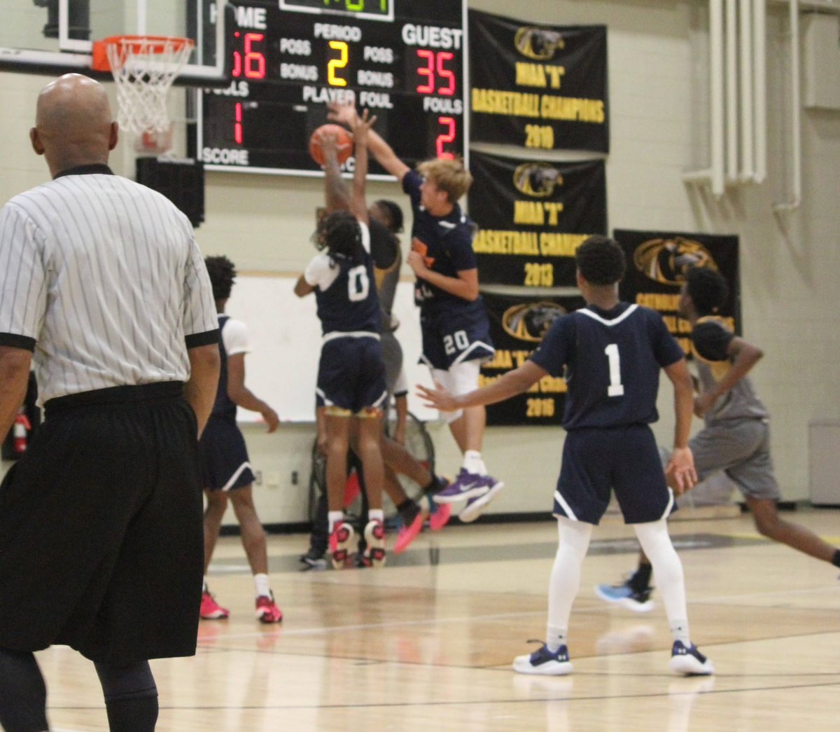 ReidGlaros's tweet photo. St. Frances Academy fall league pt. 1 https://t.co/ntukADHCot