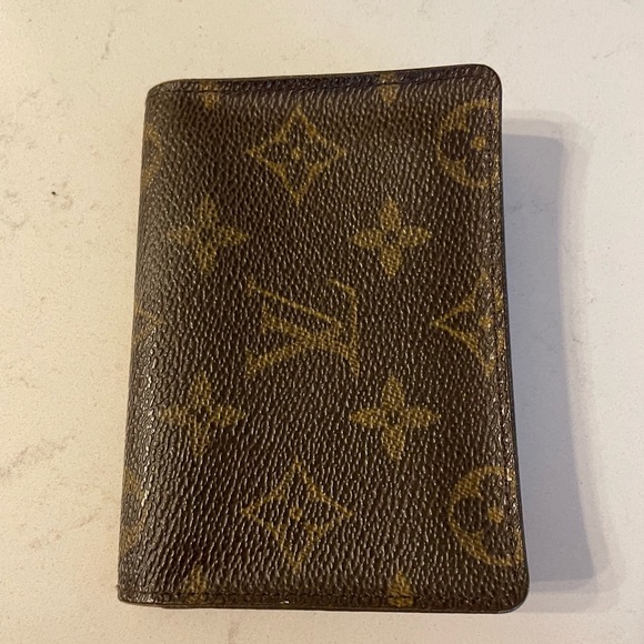 emporesszia's tweet photo. So good I had to share! Check out all the items I'm loving on @Poshmarkapp #poshmark #fashion #style #shopmycloset #louisvuitton #viktorrolf: https://t.co/bJLHkauD0I https://t.co/mpPLY8k329