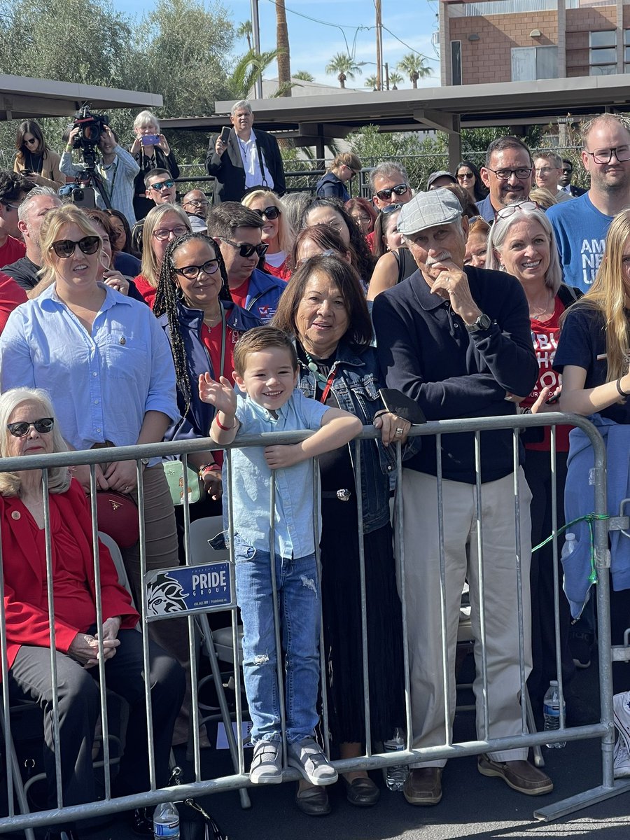 Ruben Gallego tweet media