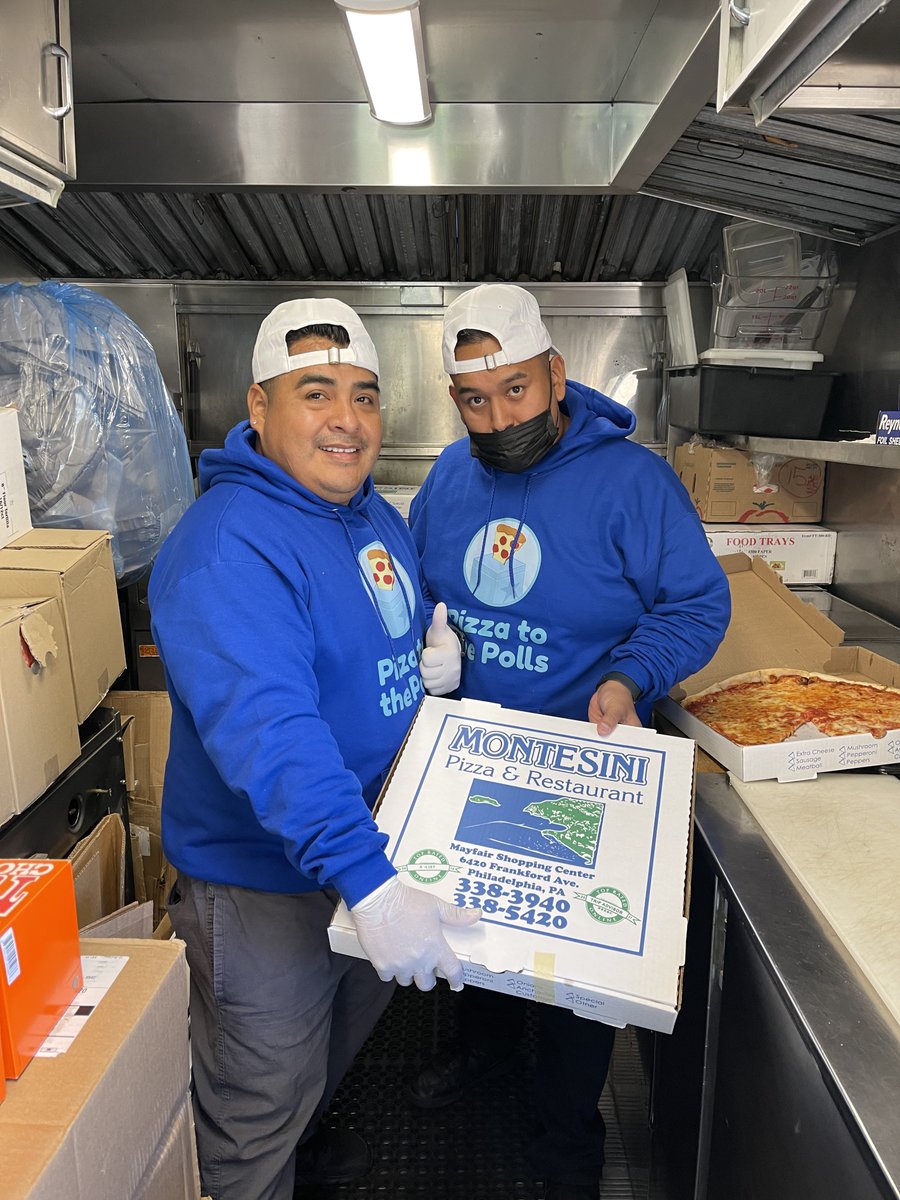 PizzaToThePolls's tweet photo. We’re in the home stretch, pizza fam! We just received a very ~generous offer~ from a long time donor who will ‼️MATCH $10k‼️if we raise the equivalent thru our online donations tonight.

WE NEED THIS! Please donate, RT, &amp; lets keep democracy delicious :https://t.co/lJkf7r05qj 🍕 https://t.co/kwOyR8rWX3