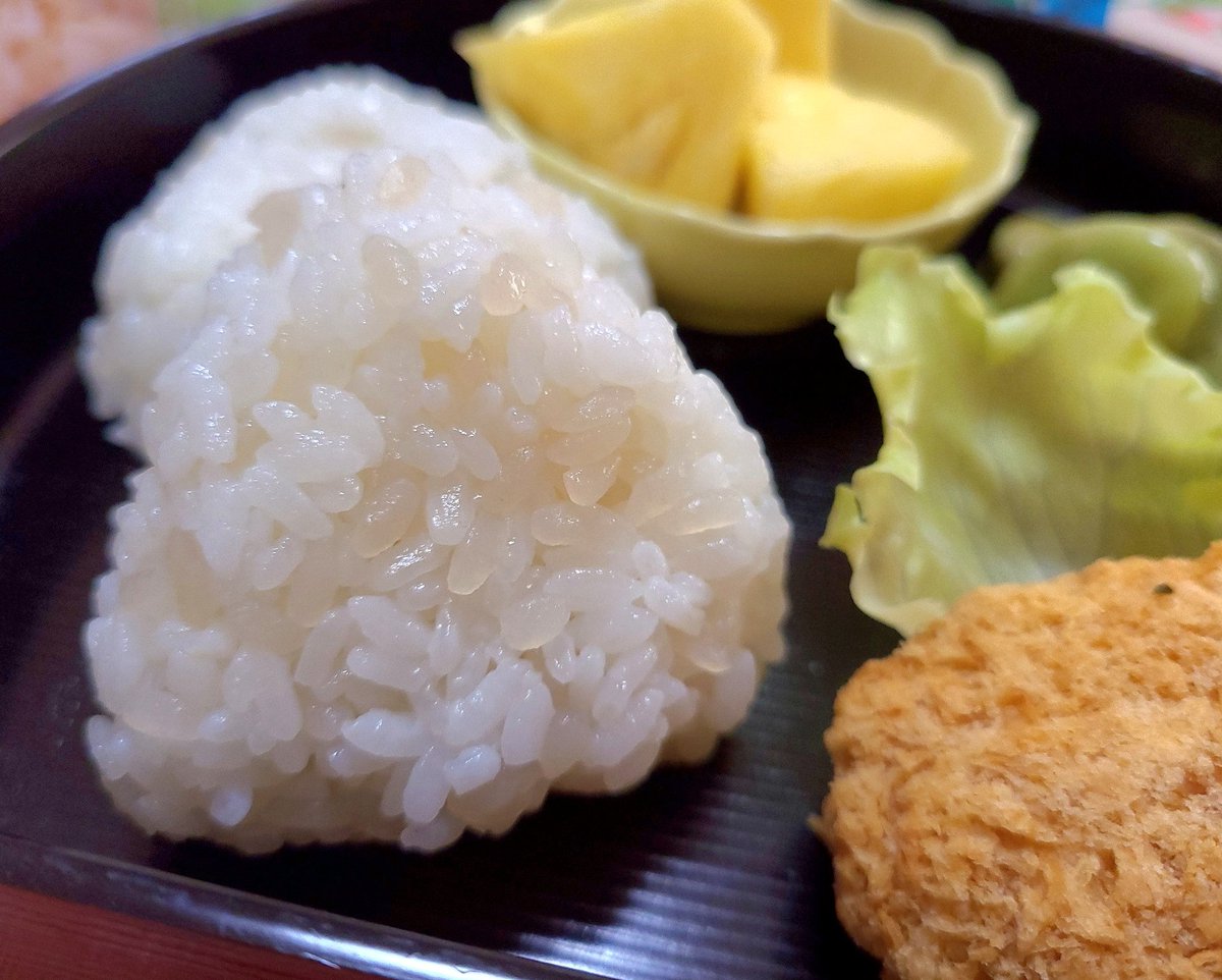 okometopanto's tweet photo. まるでお米なNakaki Rice
炊飯しても炊いたご飯に混ぜても👌
雑炊/炒飯/ドリアなど
常温保存で重宝中🧡
@healthy_food130
#コエタス #PR #こんにゃくライス #ナカキプレミアム #こんにゃく #こんにゃくごはん #nakakifood #おうちごはん #ヘルシー #ナカキライス #nakakirice #nakanoodle #ricestyle https://t.co/7ThaHEdoyy