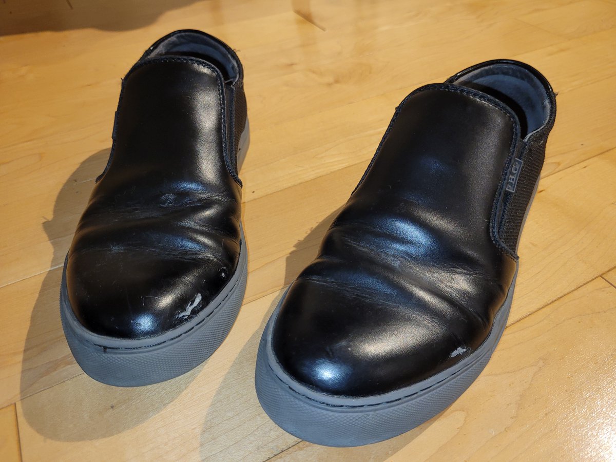 MLo1974's tweet photo. @BrownsShoes last month I bought a pair of shoes for my son from the College collection. After normal wear the shoes are peeling off! What is your warranty? #PoorQuality #Disappointed https://t.co/zy5hHP6aKF