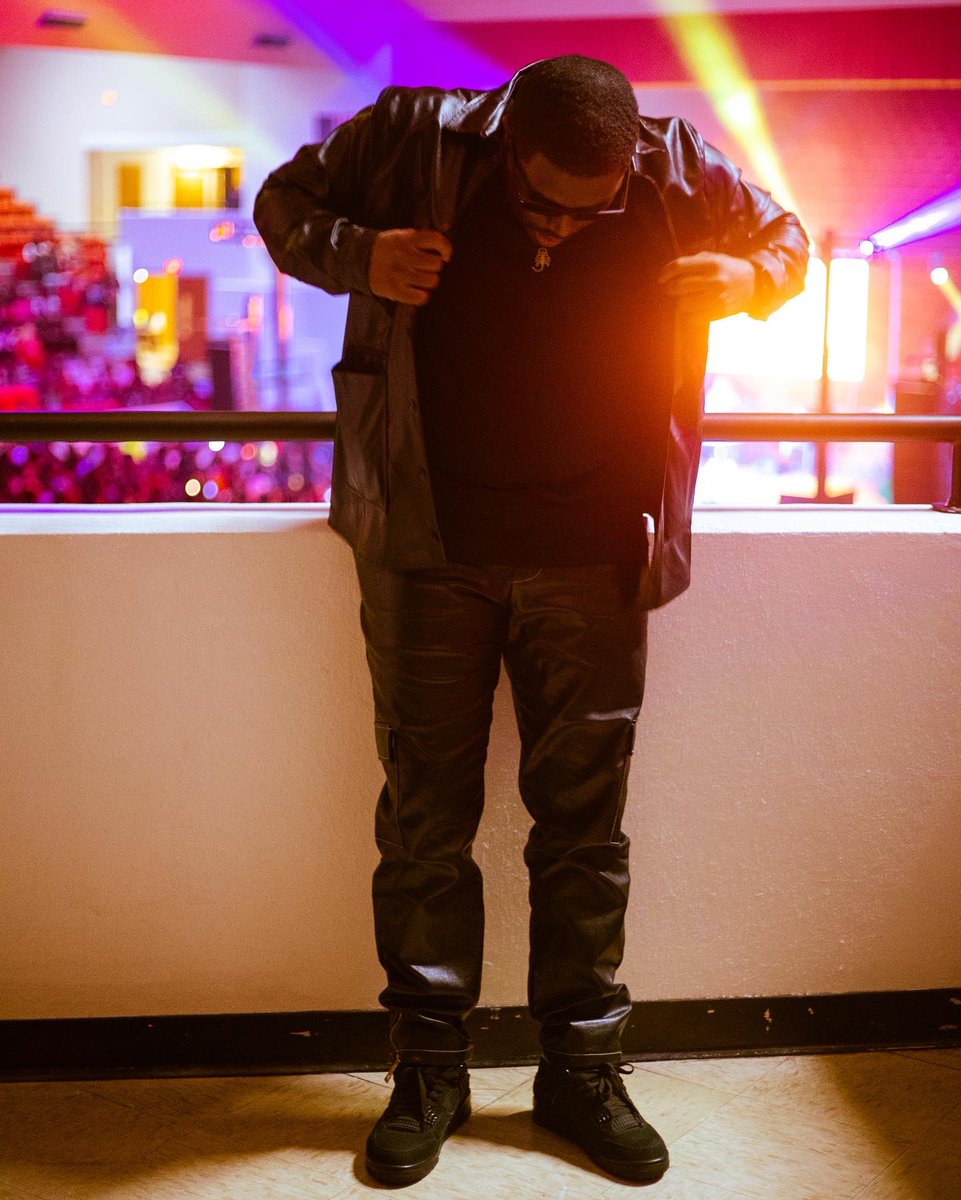 mtoshimagez's tweet photo. 🥷🏾
•
•
•
#allblack #lights #concert #fiihc #photography #photographer #tuskegee #mtoshimagez #mtoshproductionz #mtoshmedia https://t.co/1D4nNcXrUt
