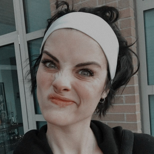 𝘼𝙉 𝘕𝘖𝘛-𝙄𝙉𝙉𝙊𝘾𝙀𝙉𝙏 𝙆𝙄𝙏𝙏𝙔 ! (@thecatwhore) on Twitter photo 