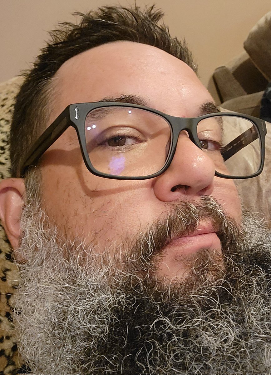 Cockycaster's tweet photo. Also, new #glasses today, who dis?  

#ICanSeeClearly #progressives #oldMan https://t.co/hjvubYLdNT