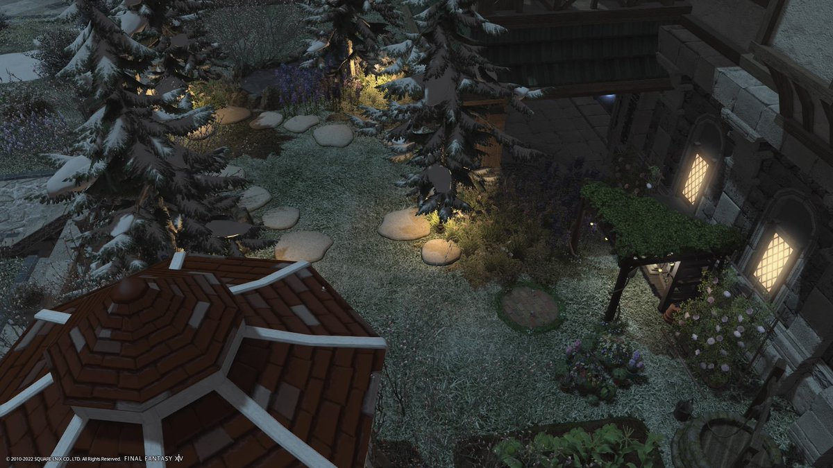 CaffineCreation's tweet photo. I haven’t built anything i really like inside yet, but I do like our yard #ffxivhousing https://t.co/NJkYtTt5RE