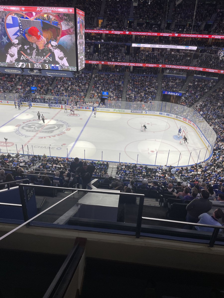 Lets go ⁦@TBLightning⁩ !!! Love bein back in this building!!