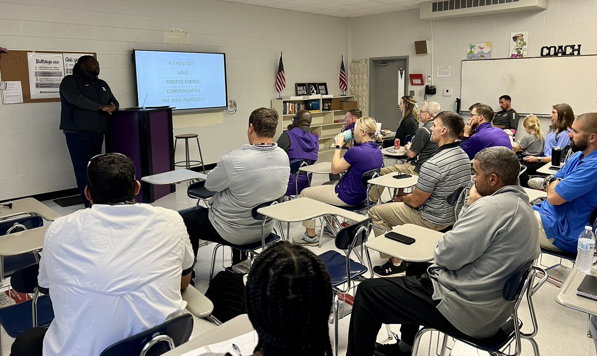 ShaneDePriest44's tweet photo. A huge thank you to Michael Jasper, Head Football Coach of the Bethel Wildcats for sharing words of wisdom to the Milan High School Coaching staff this morning. https://t.co/6IMYCUPMcK