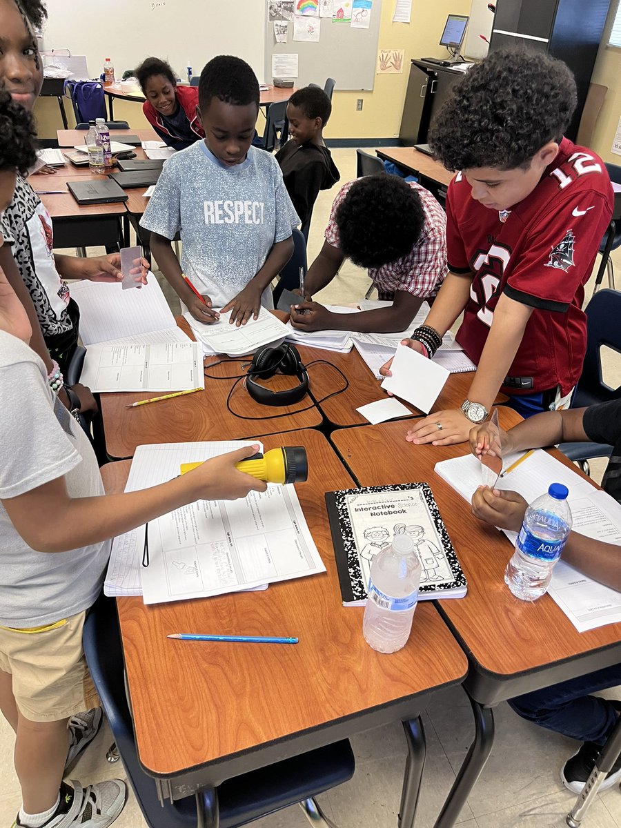 PauleHannah's tweet photo. Today students investigated and described Light Energy! Loved seeing students collaborating in their small groups. #TPES https://t.co/uaNQlSA9w2
