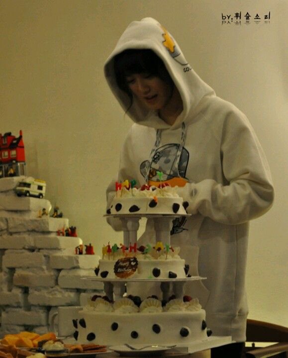 KoohPics's tweet photo. Happy birthday Koo hye sun 🎉👑♥️ https://t.co/iBMqjtqn6l