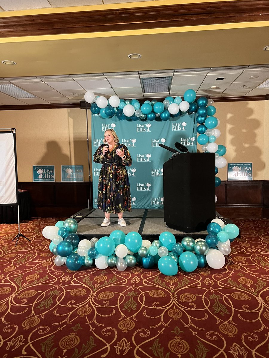 Lisa Ellis tweet media