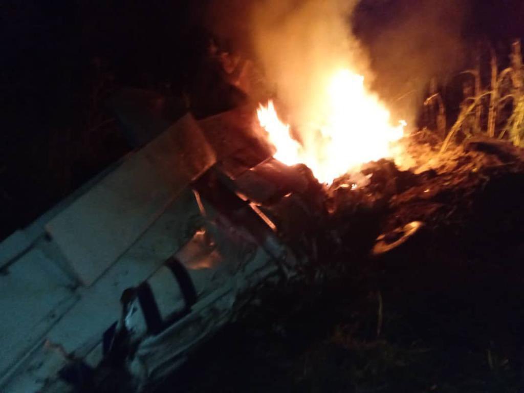 dhernandezlarez's tweet photo. Precipitada a tierra aeronave TANCOL Nro. 37 del año 2022. El territorio venezolano no será usado como plataforma para el narcotráfico  internacional ! Debe destacarse que van 6 aeronaves en 5 días, tratando de violar infructuosamente nuestra soberanía nacional. https://t.co/zM2b6aEgpD