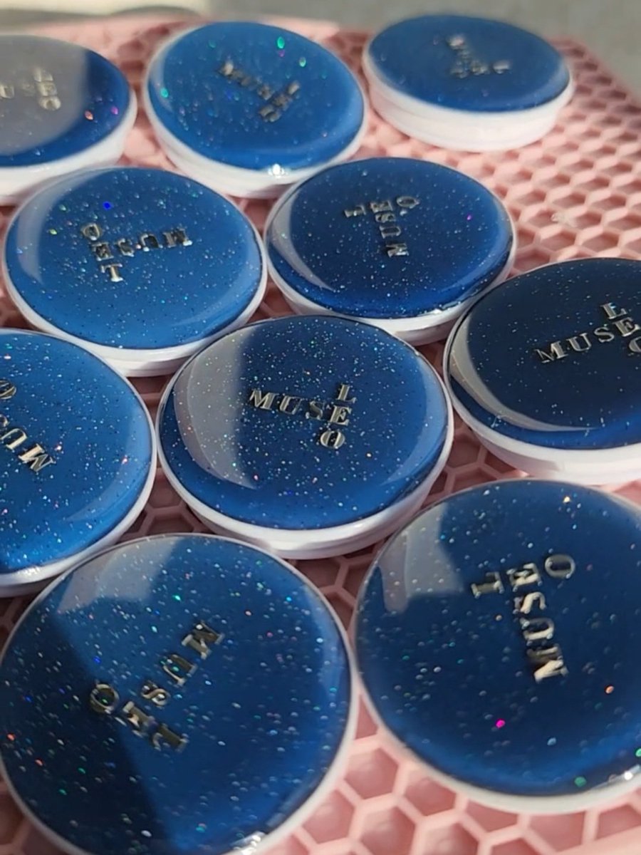 bame_LEO's tweet image. 택운 생일 -1일이자 제가 정택운을 사랑한지 2000일이 되는 날이라 알티 이벤트엽니다🥰
택운 인이어 그립톡 보내드립니다 
제가 만든것이기 때문에 미세한 기포등이 있을수 있습니다🫶🏻 

당첨자: 1명
품목: 그립톡
조건: 뮤즈, 별빛(6인지지제외) 국내주소있어야함
당첨발표: 11월 12일