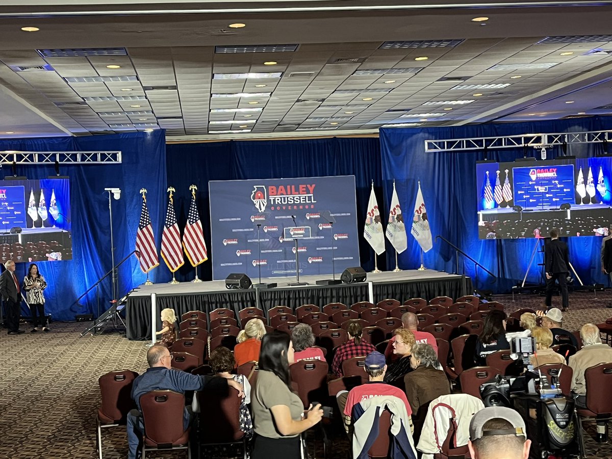 CharlieDeMar's tweet photo. Bailey Staffer just came out moments ago. He asked the crowd to “stick around.”  

Told supporters that they are watching results come in and Darren will speak “one way or another” https://t.co/j4mu6U879a