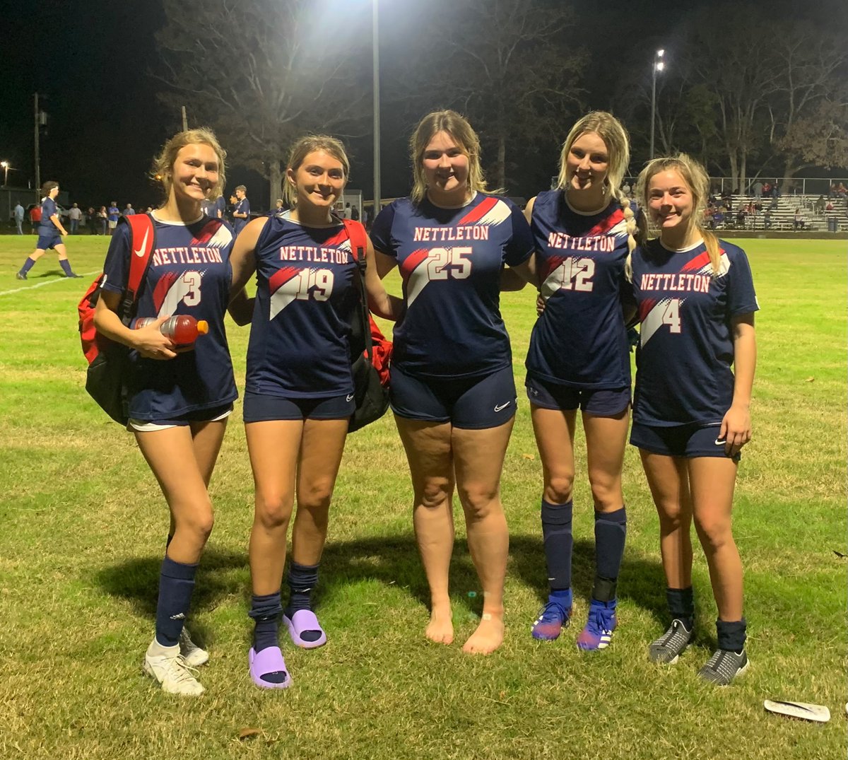 The Girls get in win column tonight with a 7-0 win over Shannon. Goals by Lyndsey Scott (2) Bella Scruggs (2) Zoe Britt (1) Brilee Dykes (1) Shelby Sullivan (1)