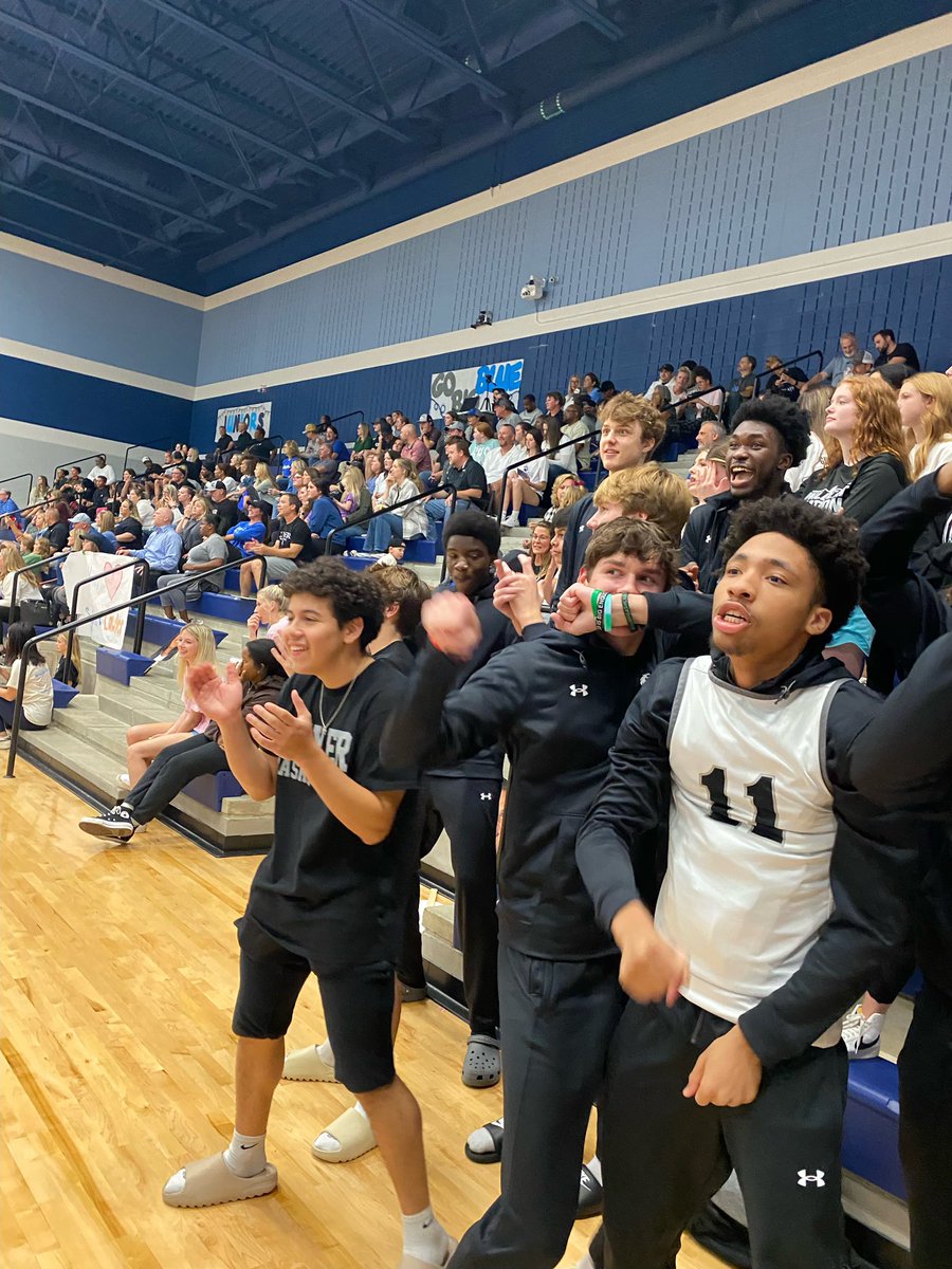 GuyerBasketball's tweet photo. We here!!!! @GuyerVolleyball !!!! https://t.co/n3wncVOjb2