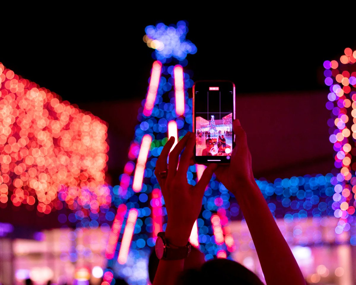 Lightin’ it up soon… 👀
#AbreezyHolidays