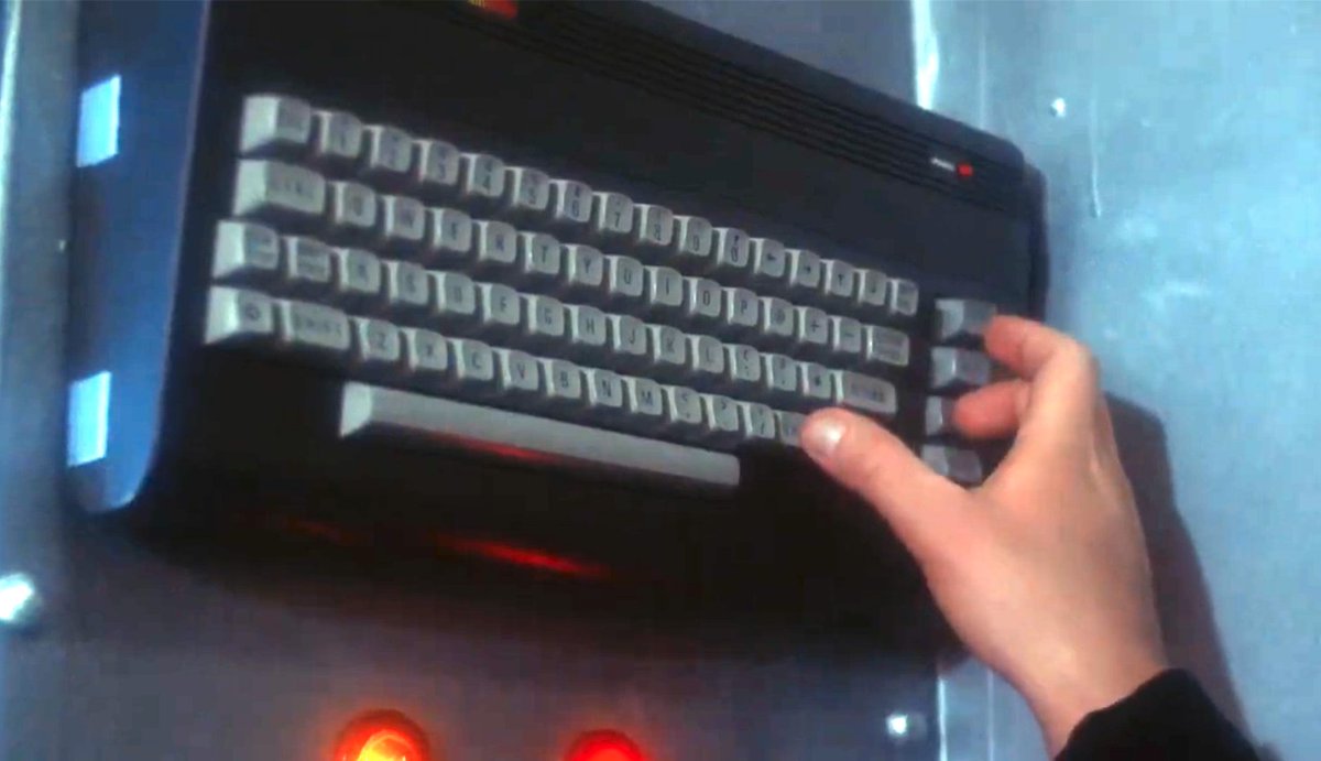 Robin @ 8-Bit Show And Tell tweet media