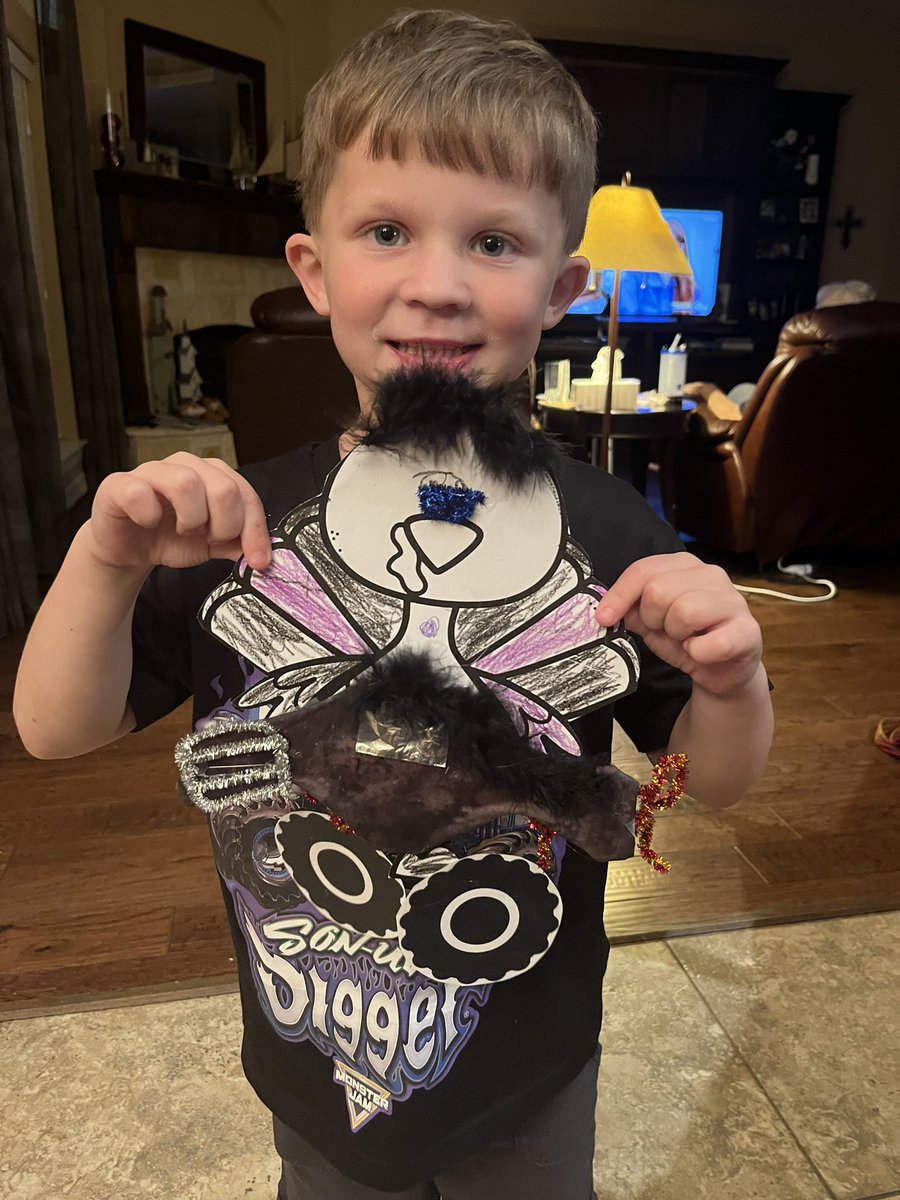 AshleySoose's tweet image. Meet Mohawk Turkey!  Jensen’s turkey is disguised as his favorite monster truck Mohawk Warrior, complete with blue goggles, Mohawk hair, and flames. @BryceKenny #MohawkWarrior