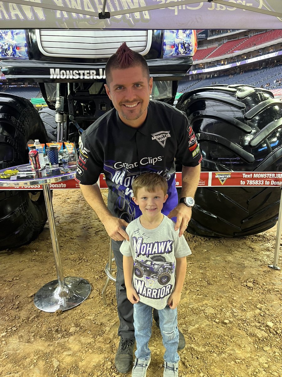 AshleySoose's tweet image. Meet Mohawk Turkey!  Jensen’s turkey is disguised as his favorite monster truck Mohawk Warrior, complete with blue goggles, Mohawk hair, and flames. @BryceKenny #MohawkWarrior