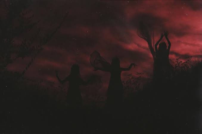 zenhamdu's tweet photo. Art by: Natalia Drepina
Bloody Moon. 🌕
#FullMoon #BeaverBloodMoon 🩸#moonlighting #lunareclipse2022
#NovembersFullMoon https://t.co/w35QoDSUaH