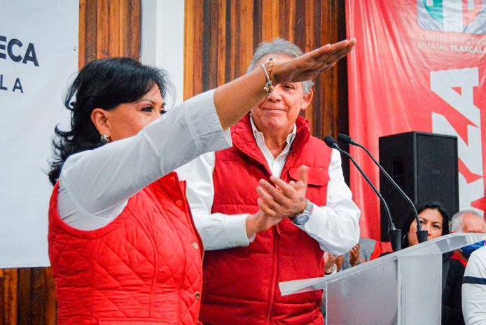 comunicatedigit's tweet photo. Respaldada por el priismo tlaxcalteca, asume Anabell Ávalos la dirigencia estatal de PRI 
https://t.co/WEF5zBZK0w
@PRI_Mx_Tlaxcala @pritlaxcala @ConAnabell @PRI_Nacional https://t.co/dyYkZBiiv7
