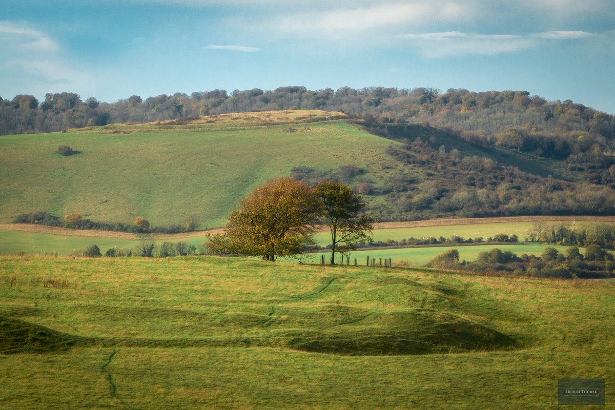 Wildraar 🦊🐯🐵 on Twitter "RT thorneh Two hill forts in one picture