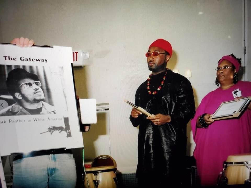 ChairmanFredJr1's tweet photo. #ThrowBlack #ChairmanFred #ChairmanFredJr #MotherComradeAkuaNjeri #TheHamptonFamily #SaveAndMantainTheHamptonHouse https://t.co/R47ddLckLG