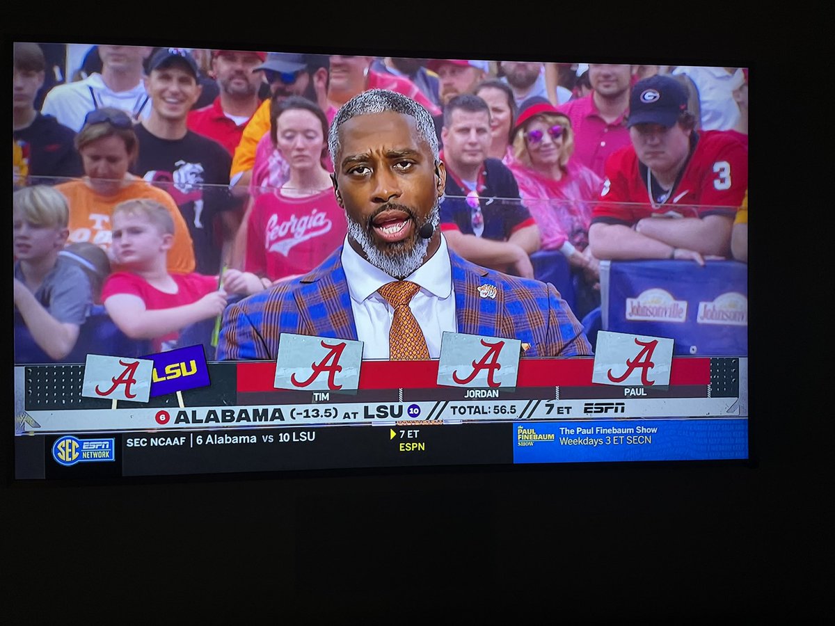 RyanCLowe's tweet photo. @finebaum Don’t listen to the so called college football experts on TV lol @ESPNCFB @finebaum @CBSSports @TimTebow @KirkHerbstreit @CollegeGameDay @Harp41 @DesmondHoward #LSUFOOTBALL #LSUvsBAMA https://t.co/4Xe5TZ2ug0