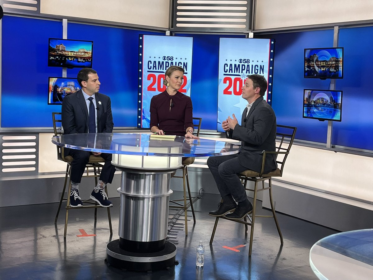 We are getting some great perspective about #wisconsin races on #ElectionNight from former Dem US Senate Candidate <a href="/AlexLasryWI/">Alex Lasry</a> and former Chairman of the Republican Party <a href="/AndrewHittGOP/">Andrew Hitt</a> Tune in to the <a href="/CBS58/">CBS 58 News</a> news at 10 with <a href="/NewsNatalie/">Natalie Shepherd</a> <a href="/Jessob_Reisbeck/">Jessob Reisbeck</a> <a href="/MikeStrehlow/">Mike Strehlow</a> @ 9 WMLW