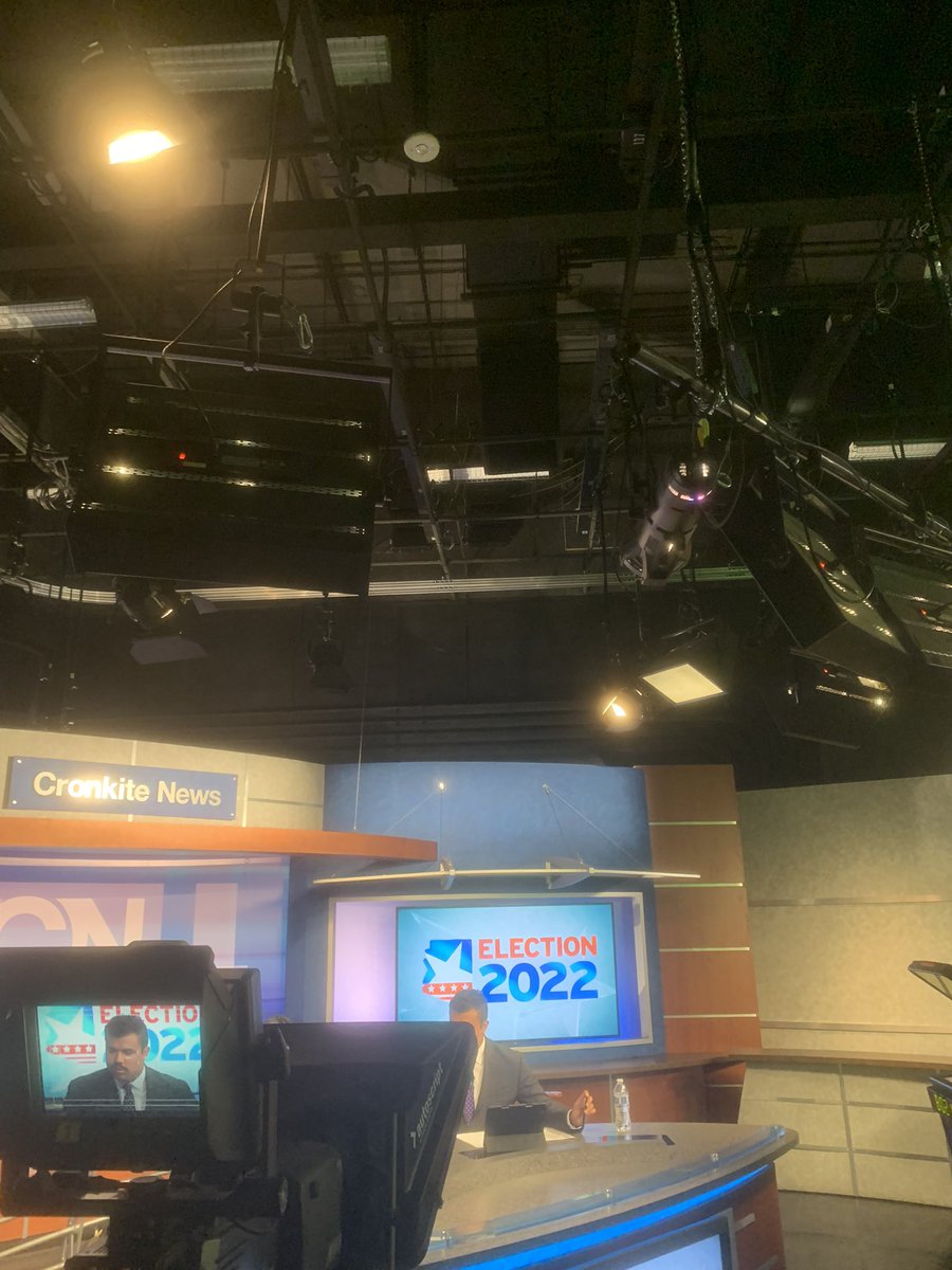 danmaher04's tweet photo. It’s Election night across the country. Tune into @arizonapbs between 9-10PM for @cronkitenews live! #Election2022 #cronkitenews https://t.co/BScNV2CtRH