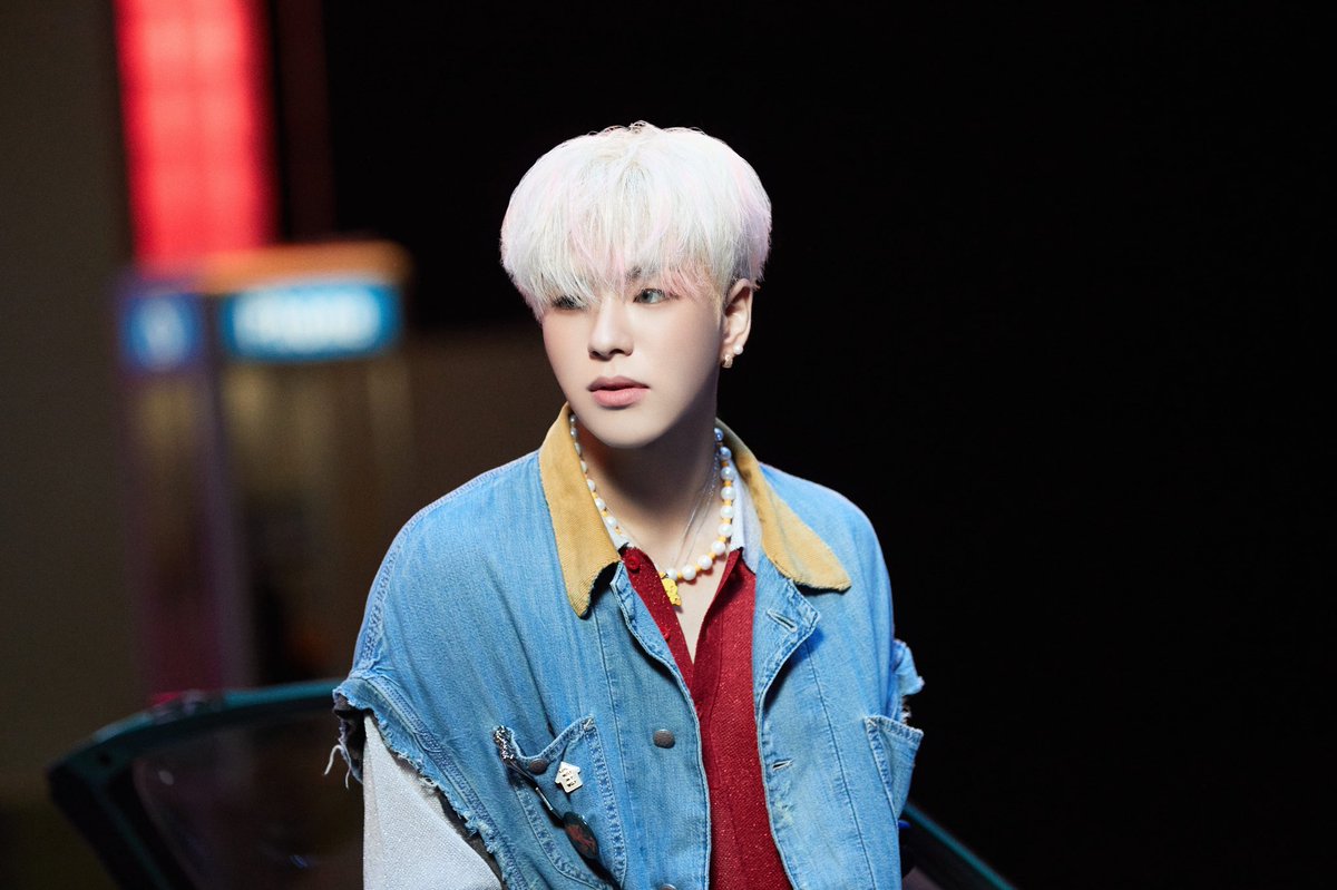 andyt0ts's tweet photo. #TREASURE 트메 없이는 Everything's a lie~♥ (ft. MV 비하인드)
➡️ https://t.co/9o3DBX5Hih
#트레저 #HELLO #TREASURE_HELLO #헬로 #THE_SECOND_STEP #CHAPTER_TWO #YG #YG_TREASURE https://t.co/5mDJbEjBo9