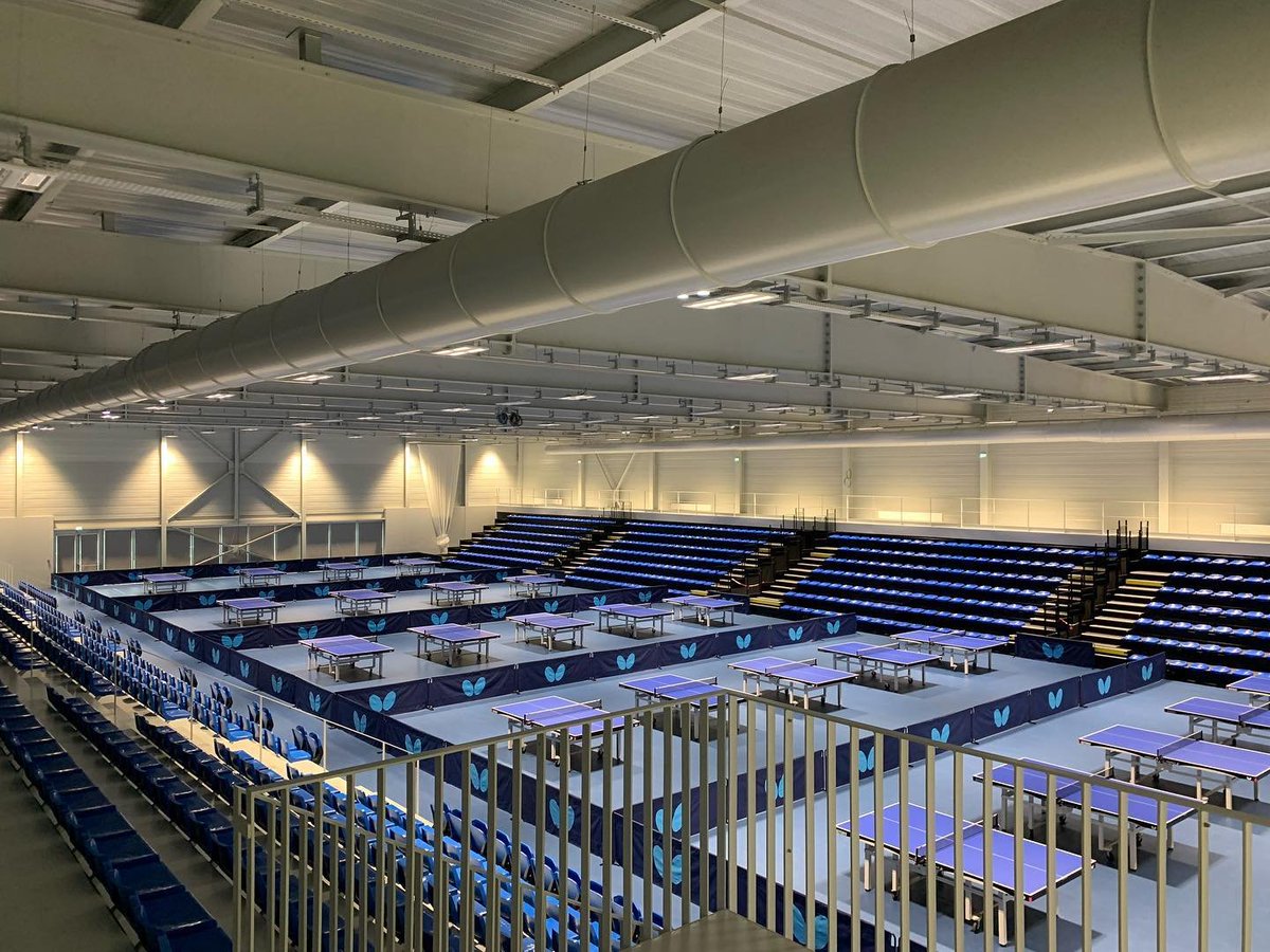 surlatouche_fr's tweet image. 🏟️🏓 Ouverture du Ping Center d'Hennebont (à côté de Lorient). Un projet porté depuis  13 ans par le club.

A côté de cette salle de 1.000 places entièrement dédiée au ping, un centre d'hébergement financé par le club (2M€) est construit 👏

france3-regions.francetvinfo.fr/bretagne/morbi…