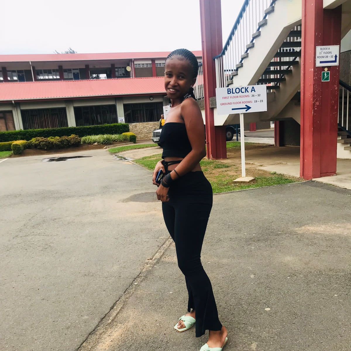 MinnieEnhle11's tweet photo. #NewProfilePic https://t.co/n0I3sl4wTZ