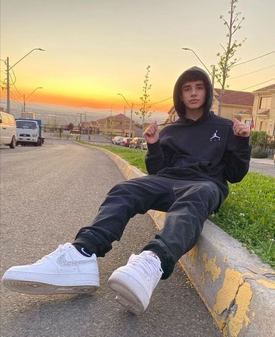 HottiesinAF1's tweet photo. #HottiesInAF1
👟🧦👟🧦
#Nike #Airforce #Airforceone #Airforce1 #AF1 #NikeAF1

#airmax #WhiteSox #whitesocks #gaysocks #gaysneaks #sneakers #sneaks #kink #gaykink
#nike #tn #gay #socks #nicesmell #smellysocks #smellysneakers #sneaks #dirtysocks #gayfetish #sportsgear #sneakerporn https://t.co/SBAEEoGPFZ