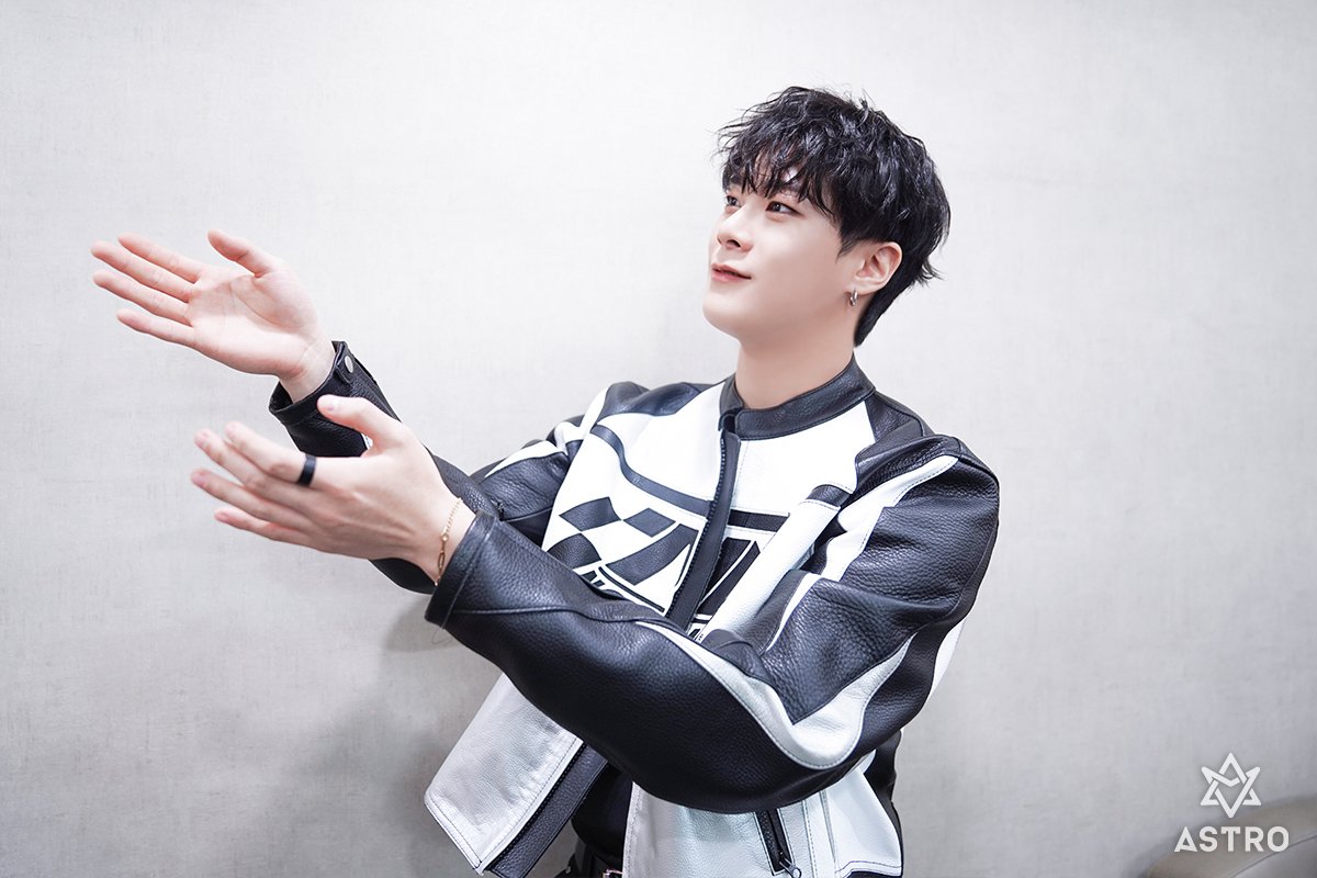 ASTRO FANCAFE tweet media
