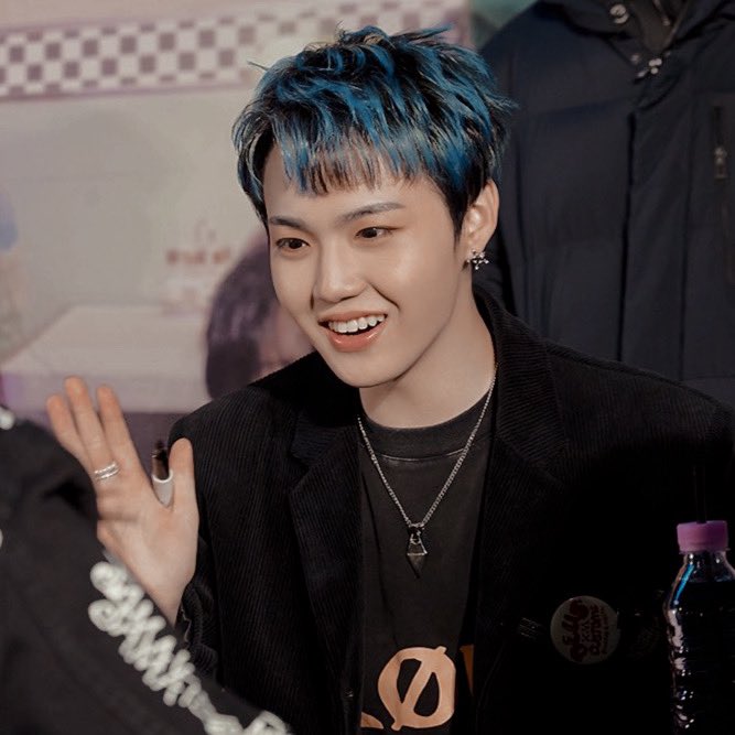 kdyhour's tweet photo. congratulations to KIM DOYOUNG of TREASURE for winning the ‘Best Smile’ award! https://t.co/pvzf1QmFFh
