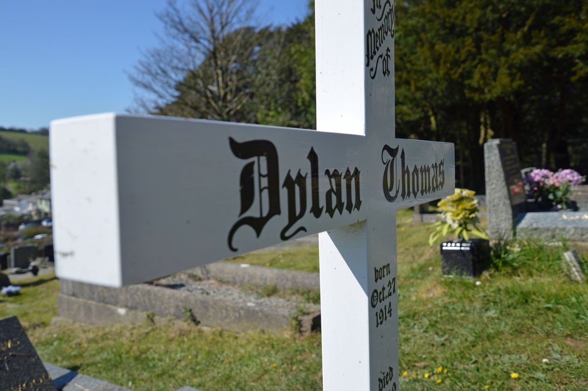 dylanthomasnews's tweet image. &quot;Though lovers be lost, love shall not; 
And death shall have no dominion&quot;

69 years ago today we lost the great Dylan Thomas