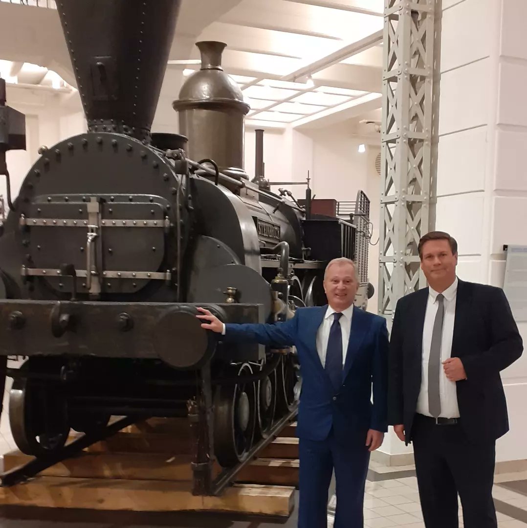 StefanoBeltram9's tweet photo. Sapevate che la 500 é stata prodotta in Austria da Puch? Grazie Dir. #Aufreiter
per la visita #Technisches #Museum
@ItalyinAustria @nandoalfi @valegravagno https://t.co/ZtCUZqxeHX