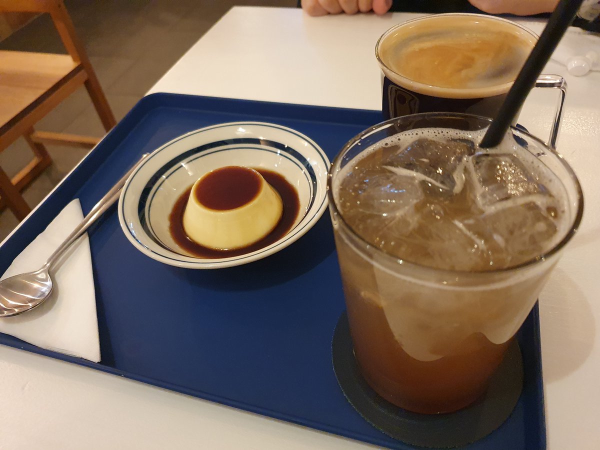 original_dorai's tweet photo. 쪼솔맘의 맛집리스트
신림역 까페 수베(sube)
진짜 진짜 간만에 먹은 푸딩입니다..
커피 좋아하는 남친이 커피맛에 매우 만족했고
립톤 복숭아아이스티를 기대한 사람의 입에는 복숭아 과육이 씹히게 만드는 곳
푸딩 굉장히 젤리처럼 탱글했고 시럽도 흑당맛이었어요. 만월회 시럽쓴대서 다음엔 https://t.co/1P8idWm19p