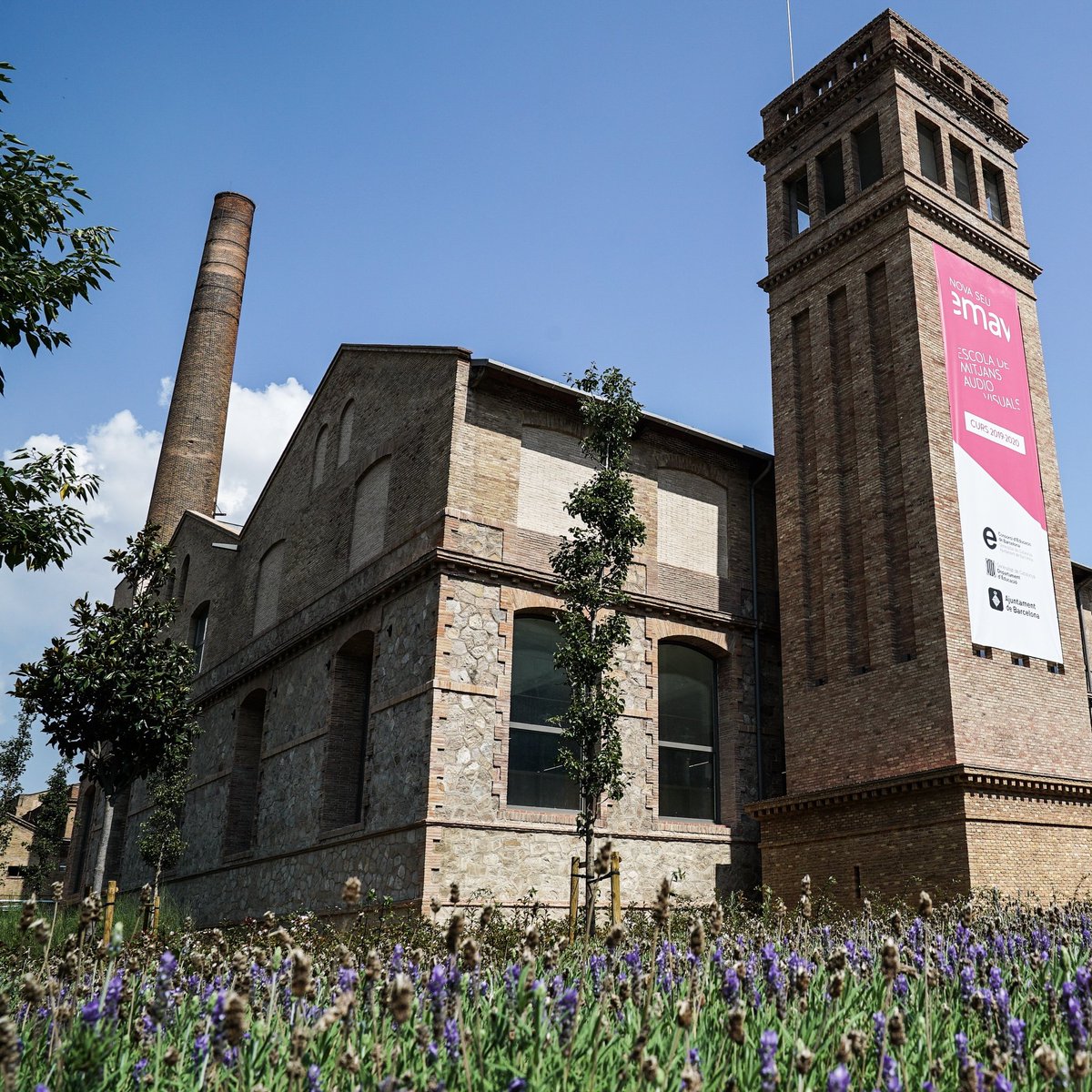 3m88's tweet photo. Nova etapa a Barcelona de docent a l'emav. 
Un lloc increíble, extraordinari ❤️😊 https://t.co/A9cy3Q7HV5