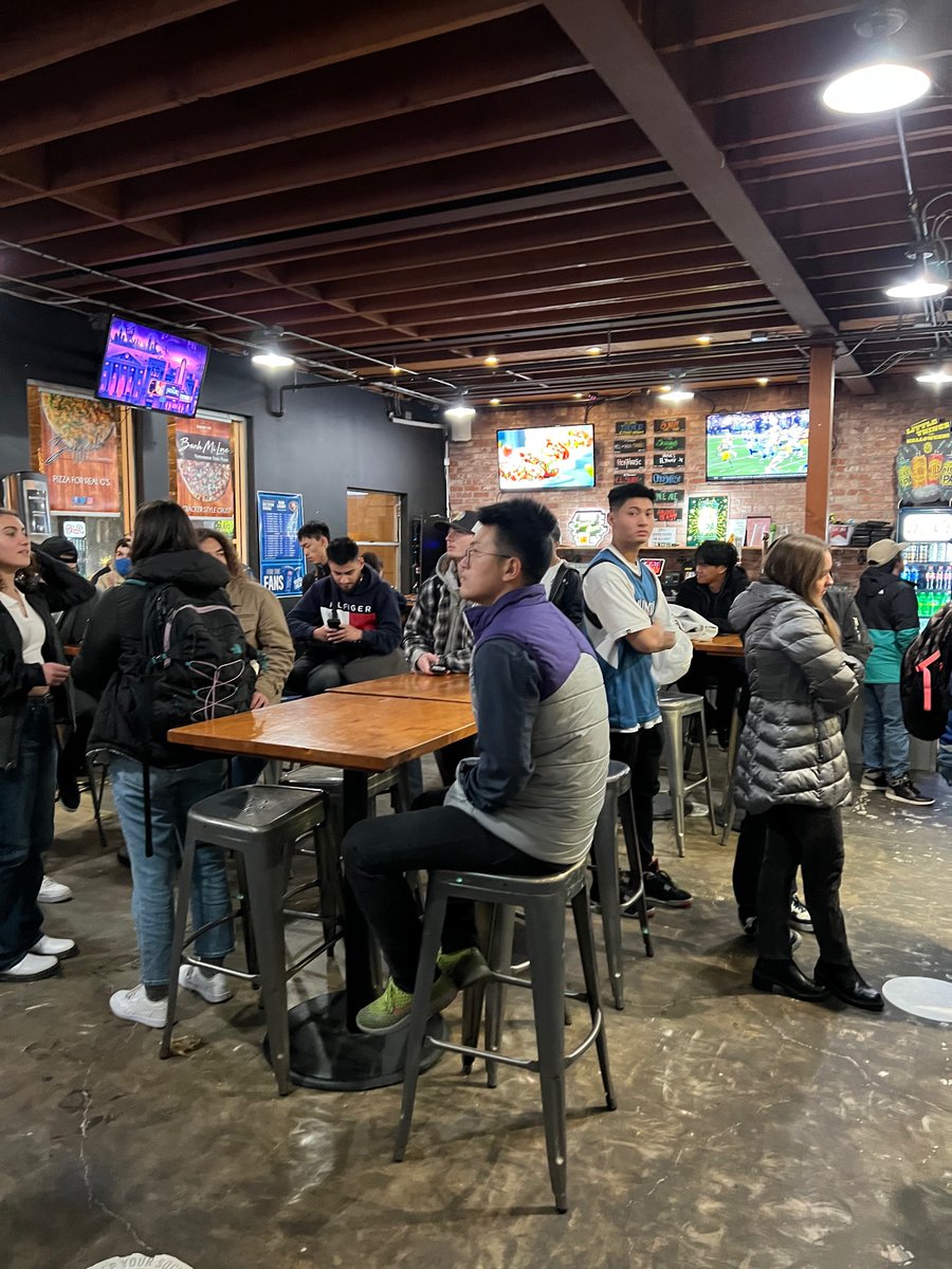 SJSUvotes's tweet image. Election watch party is packed! #sjsuvotes @sjsu @SLSVCoalition #CampusTakeover