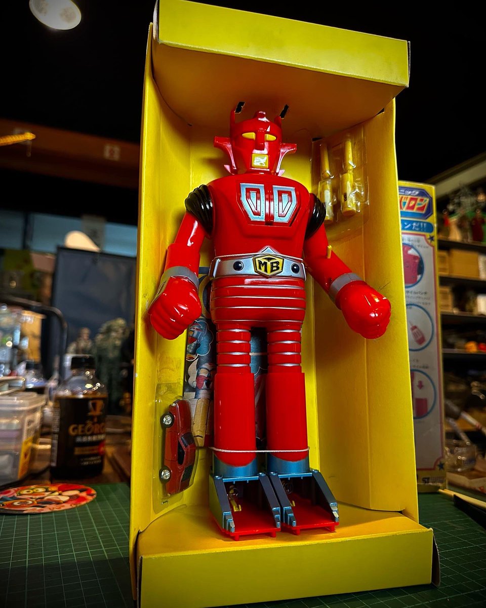 venson1969's tweet photo. ブルマァク。 スーパーロボット マッハバロン。1鞥高さ約30cm。硬質プラスチック製。#ブルマァク #スーパーロボット #マッハバロン #超合金 #vintage  #バンダイ #タカトク
 #タケミ #ジャンボマシンダー #タカラ
#ソフビ #jumbomachinder #chogokin #tomy #tomyca #BANDAI #toycollection #diecast https://t.co/jcH4ClqsHx