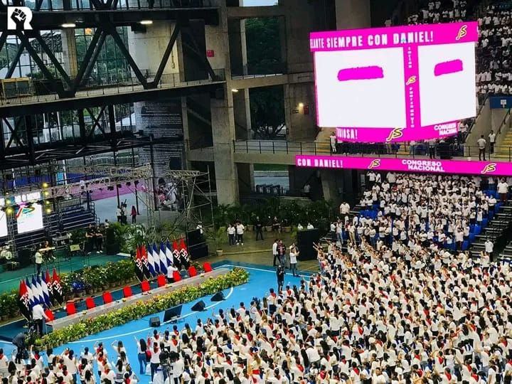 ‼️ EMOTIVO ‼️
La JS19J realizó, en el Polideportivo Alexis Argüello, la Clausura de su Congreso Nacional en honor al Comandante Carlos Fonseca Amador, al cumplirse este #8Noviembre el 46 aniversario de su tránsito a la inmortalidad.
#Nicaragua
#UnidosVencemosVenceremos
🇳🇮❤️✌️🖤🇳🇮
