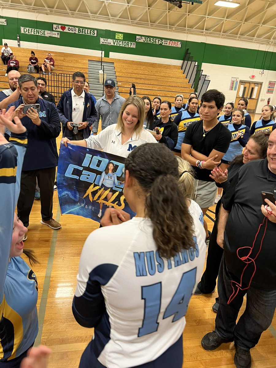 CassandraRRodr1's tweet photo. A BIG congratulations to Amare this evening on achieving a major accomplishment! Coach Doffing presented her with a banner highlighting her 1,000 Career Kills. 
Way to go, Amare! 💙🏐💛
@Pride_Mustangs @McAllenMemorial @mustangs2024 https://t.co/kTyVZfTR2Z