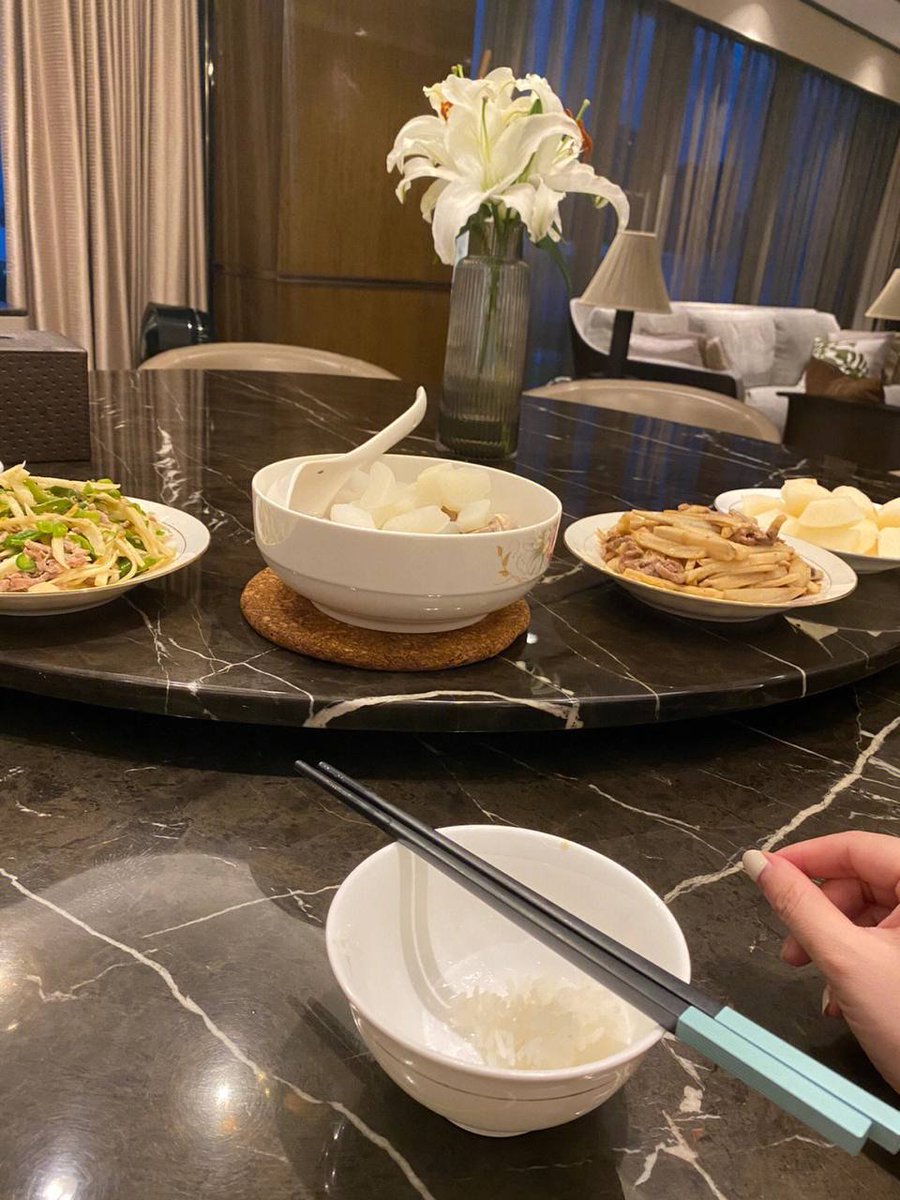 I don't want to gain weight🤣, today's dishes are so appetizing😊, I ate a lot for lunch today.😅 #Life #food