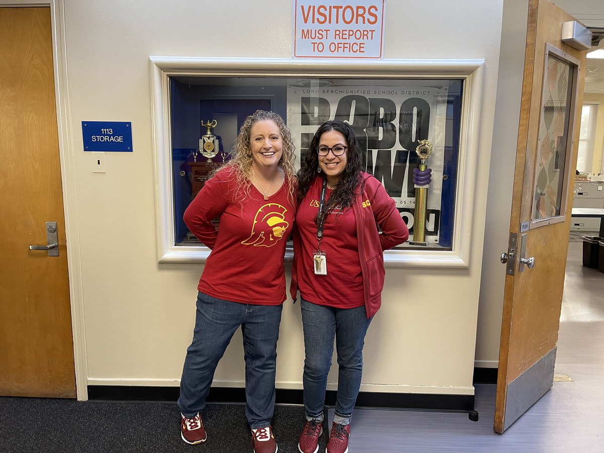 Happy School Psychologists Week to our Psychologist at Hughes, Mrs. Endelman!! She is so knowledgeable and always does what is right for students. We are so fortunate to have her! ❤️ #proudtobeLBUSD #HughesProud #SchoolPsychWeek