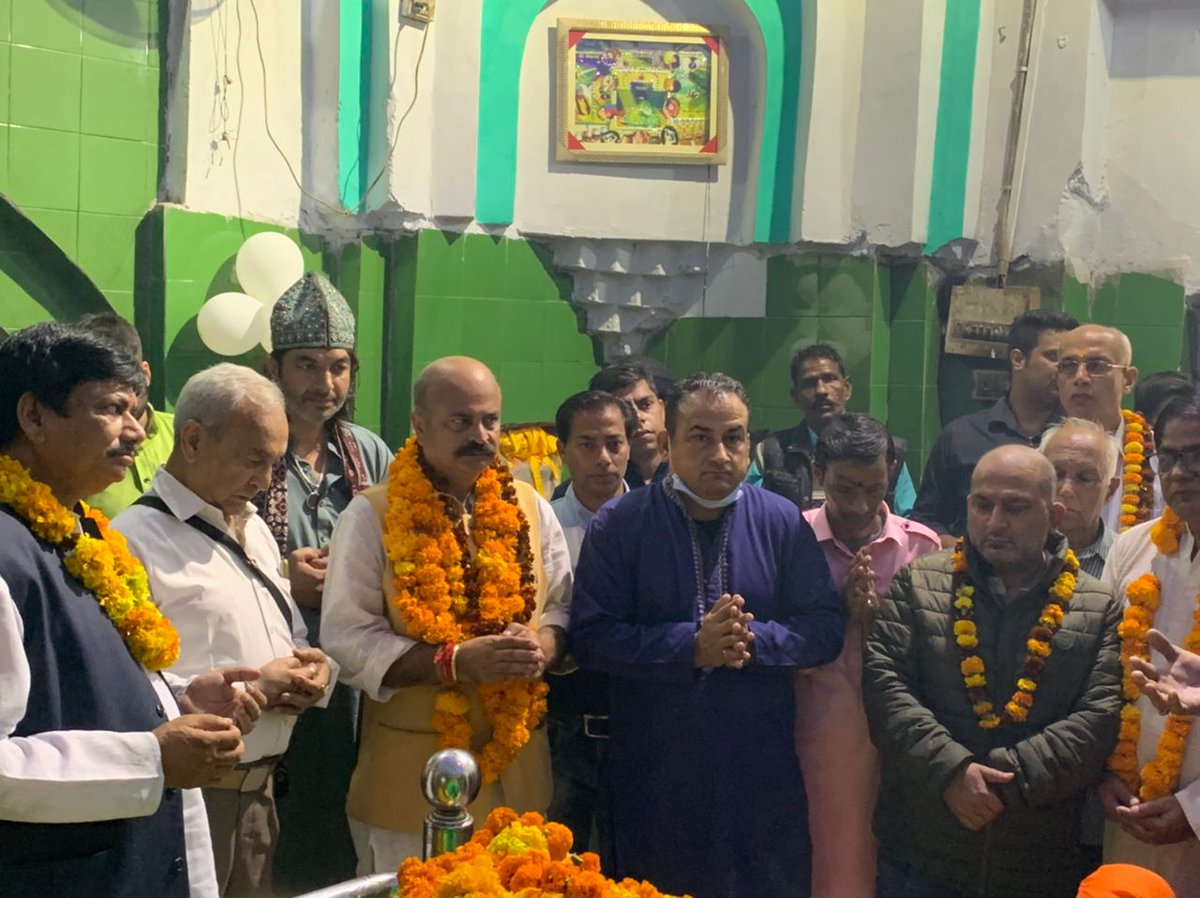 YudhvirSethiBJP's tweet photo. कार्तिक पूर्णिमा के दिन बाबा पीरमिट्ठा की दरगाह में आयोजित कश्यप राजपूत विरादरी की बार्षिक मेल में जाना हुआ
@BJP4JnK @narendramodi @AmitShah @ImRavinderRaina @NirmalSinghBJP @ashishsood_bjp @tarunchughbjp @AshokKoul59 @BJP4India @JPNadda @DrJitendraSingh @mpjugalkishore https://t.co/bAjO4PCnl5