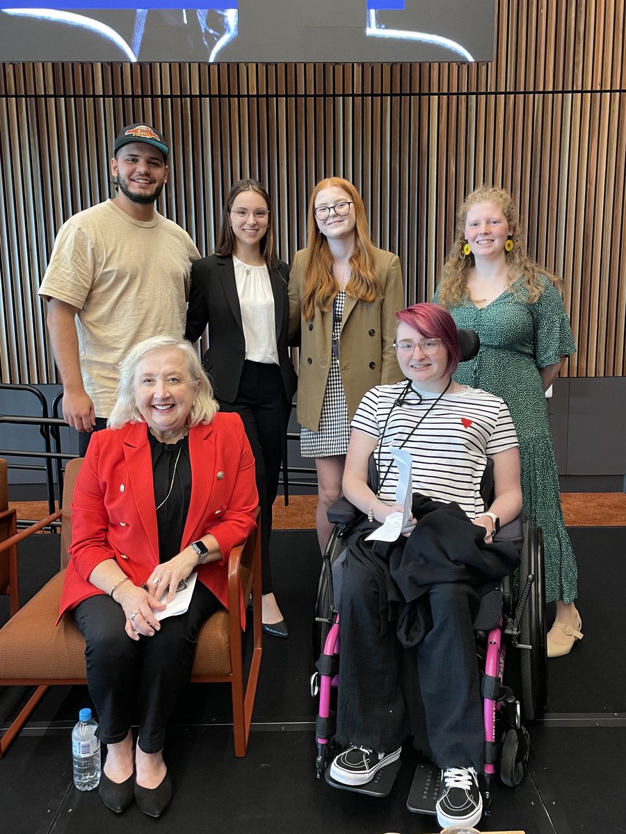 Fabulous panel of young people with tough questions &amp; great suggestions ⁦<a href="/AusAAH/">AAAH</a>⁩ Youth Health Conference #AAAH2022
Thank you for your great advocacy for improved health and wellbeing for young people in Aust.