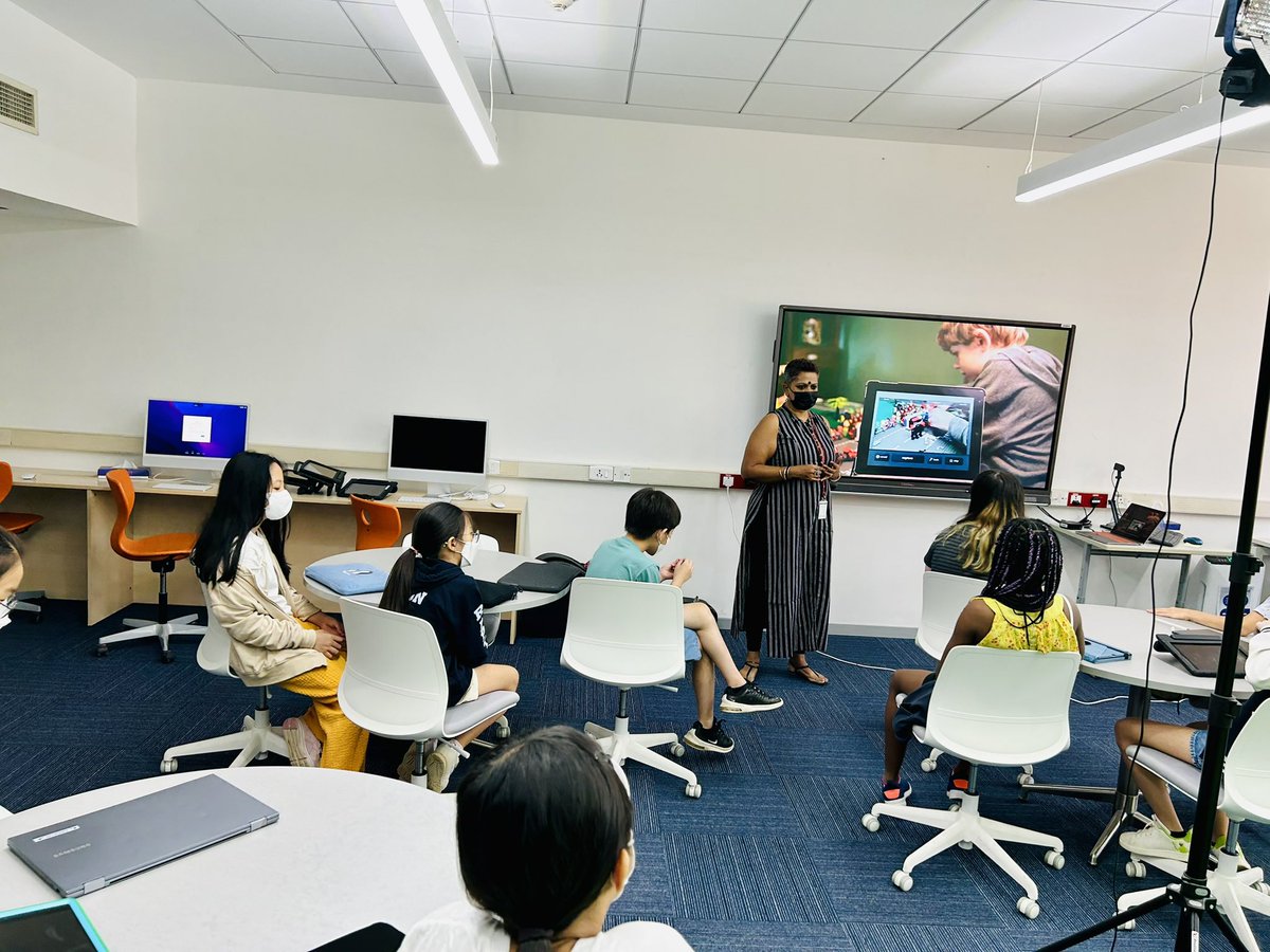 AISCTechnology's tweet image. Grade 5FA students learning the nuances of Digital Storytelling from Bernajean Porter #AISCTech #AISCGrade5 @vpriyatech @BernajeanPorter